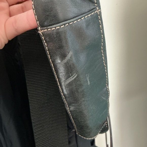 Kenneth Cole Reaction Black Hobo Leather Shoulder Bag - Picture 9 of 9